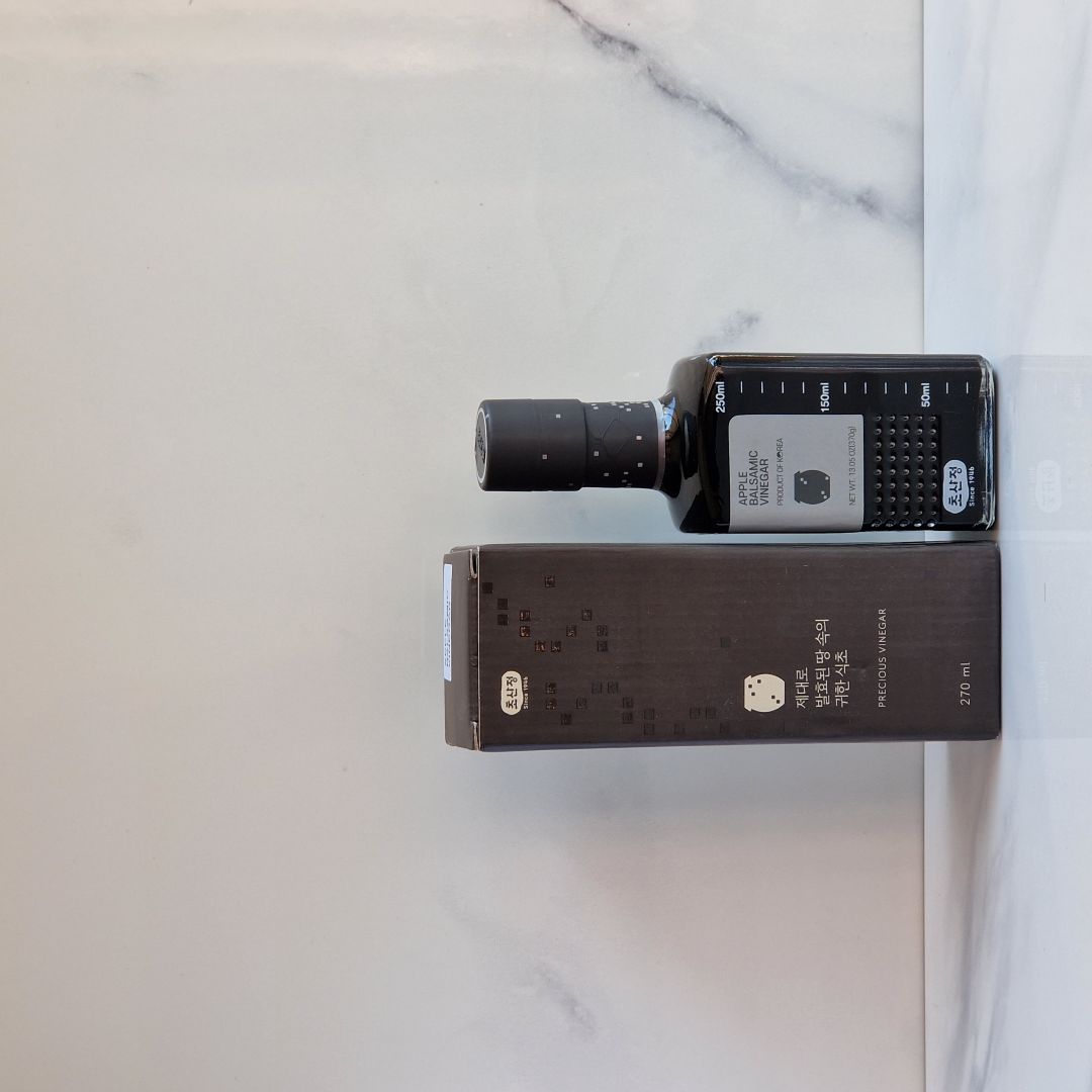Bouteille de vinaigre balsamique coréen de pomme – Chosanjung 270 ml, épais et concentré, à base de pommes fraîches et son coffret