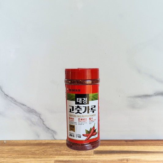 Pot de gochugaru Nongshim 200g – poudre de piment coréen en flocons, idéale pour kimchi