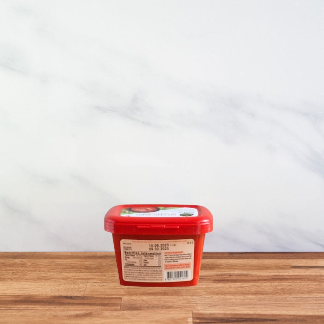 photo d'un pot de gochujang bibigo