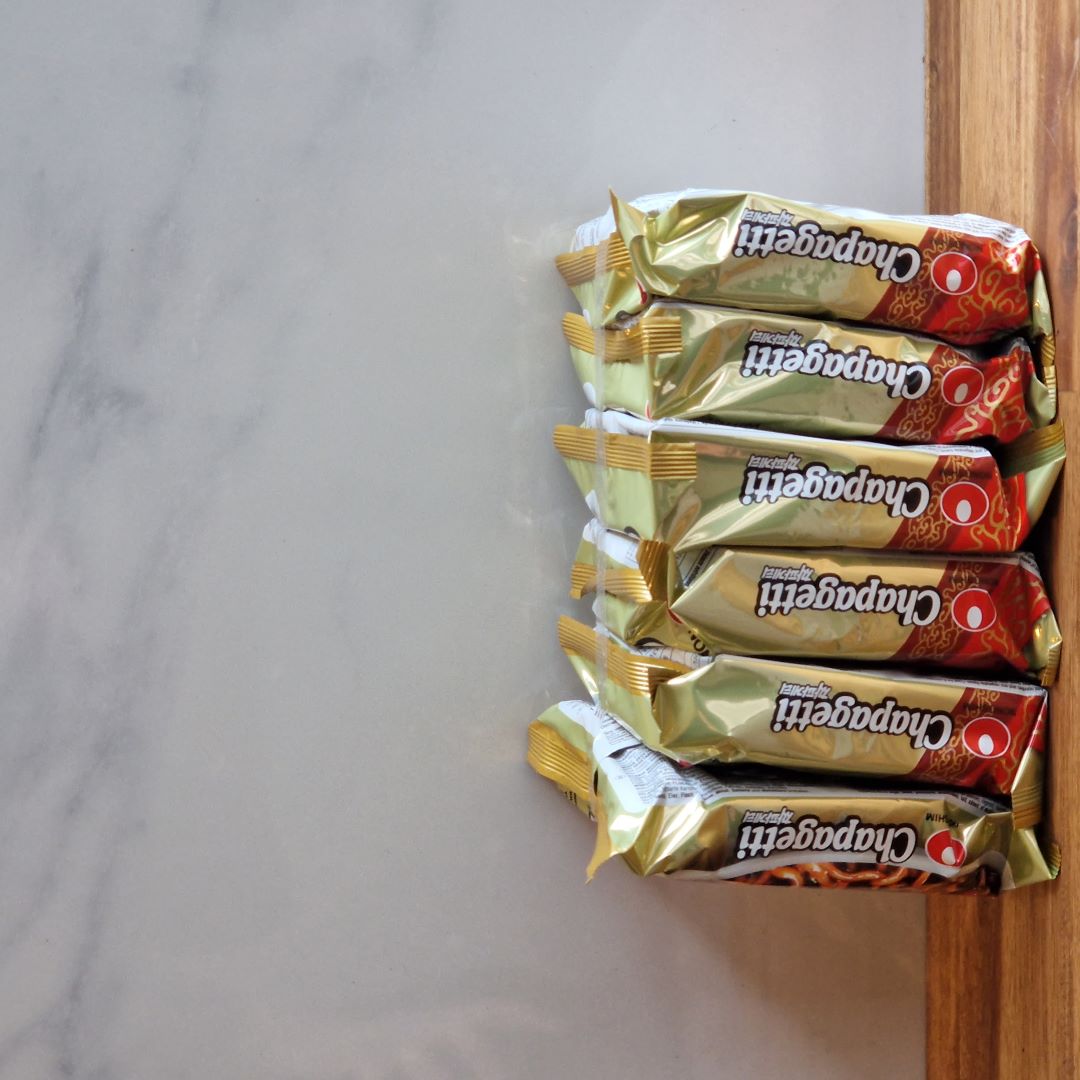 photo des 6 packets de ramens Chapagetti