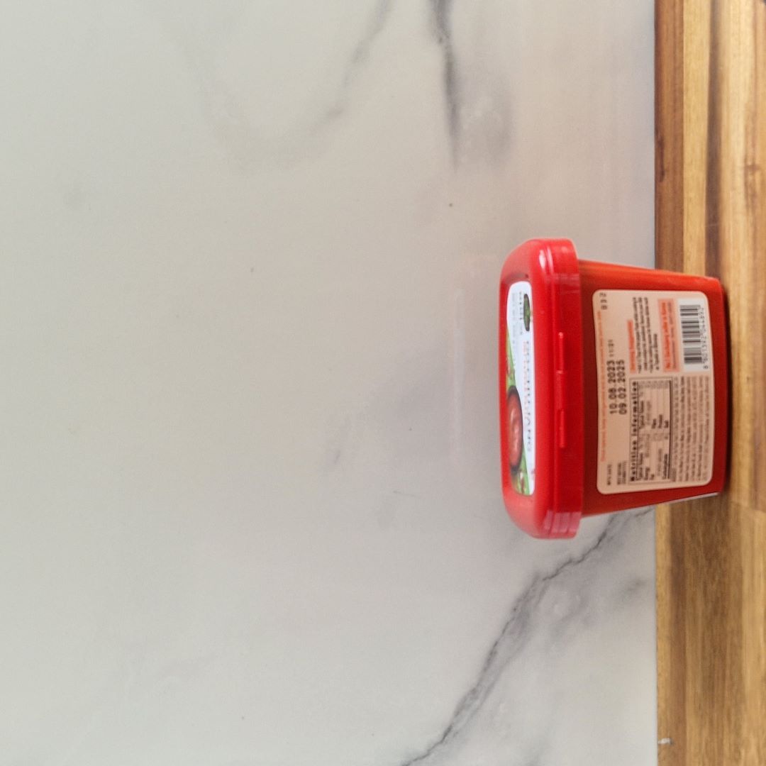 photo pot gochujang (pâte de piment coréenne) de dos