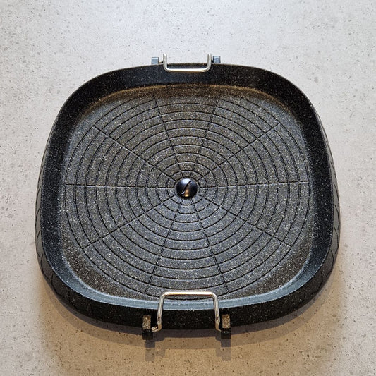 Plaque barbecue coréenne ronde 32 cm avec revêtement antiadhésif et sortie d’huile centrale.