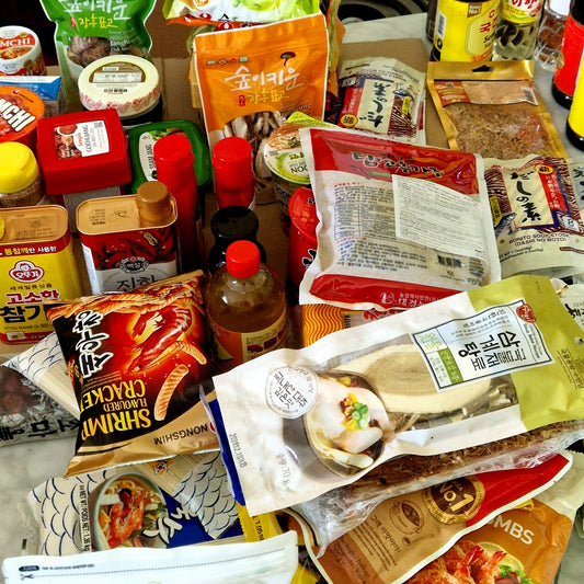 Photo avec énormément de produits alimentaires coréens