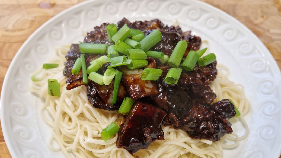 Plat de Jjajangmyeon