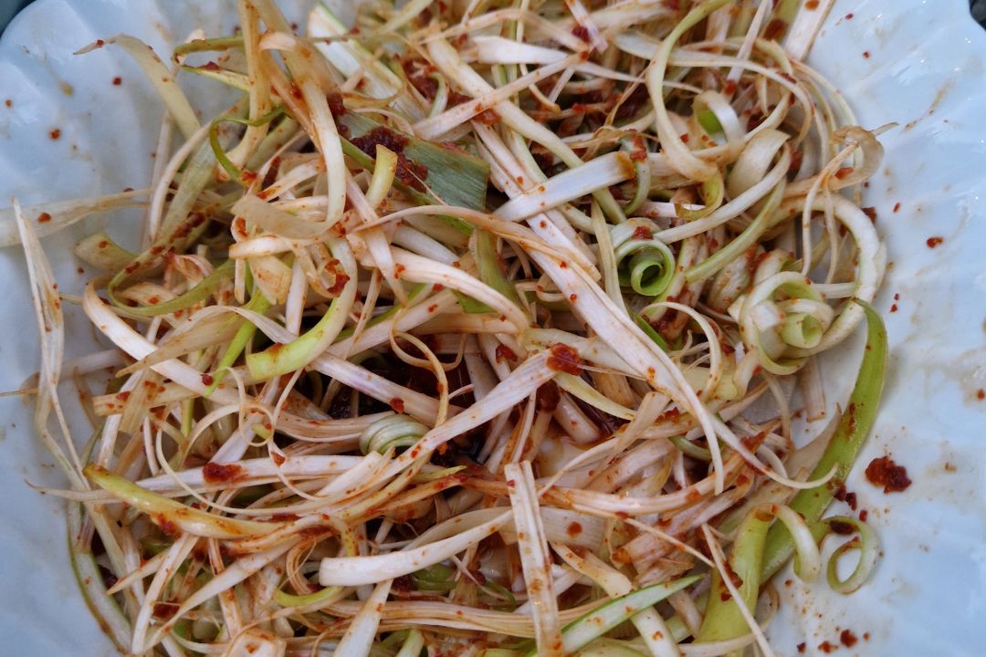 Pa-jeori (salade de cébette coréenne)