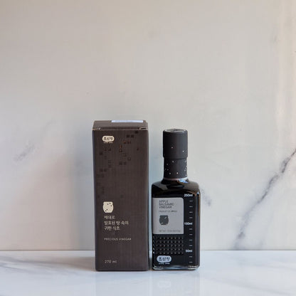 Bouteille de vinaigre balsamique coréen de pomme – Chosanjung 270 ml, épais et concentré, à base de pommes fraîches et son coffret


