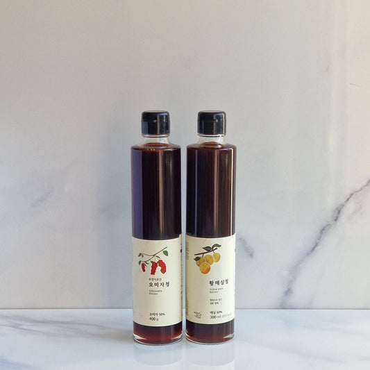 Duo d’extraits fermentés coréens – Omija (baie aux cinq saveurs) et Maesil Cheong (prune verte) – 2 x 300 ml.
