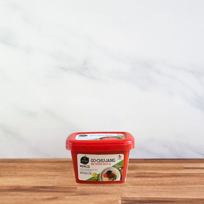 photo d'un pot de gochujang bibigo