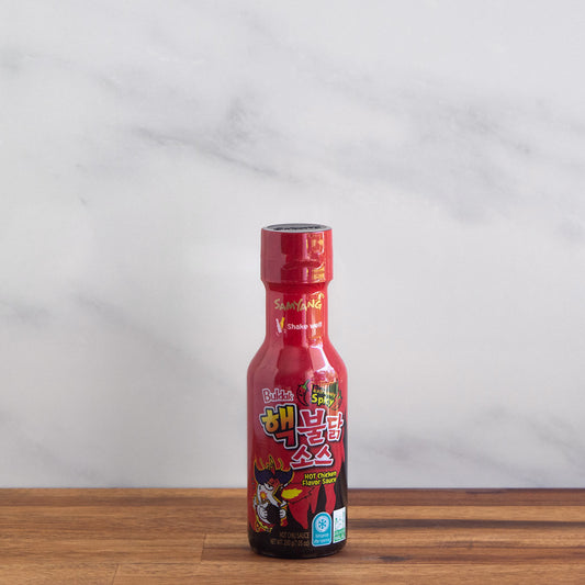 Bouteille de sauce ultra piquante buldak de samyang