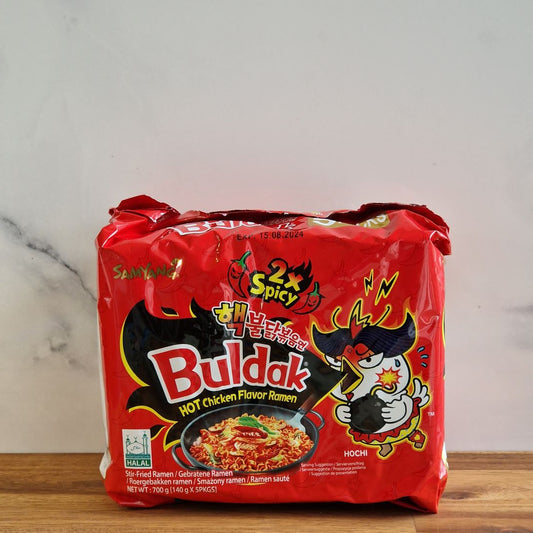 Photo du pack de 5 sachets de nouilles instantanées coréennes buldak X2 Spicy