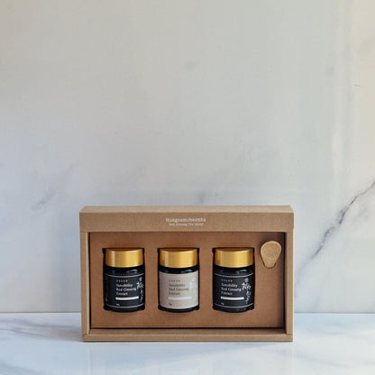 Coffret prestige de ginseng rouge coréen – Extrait 100 % ginseng, 3 pots de 50 g + cuillère doseuse – Hongsamcheonha.

