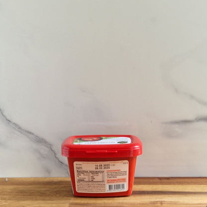 photo pot gochujang (pâte de piment coréenne) de dos