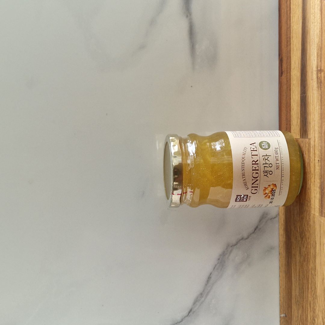 Photo d'un pot de thé au gingembre coréen (sirop)