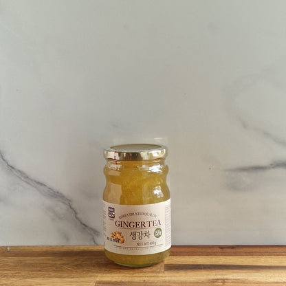 Photo d'un pot de thé au gingembre coréen (sirop)